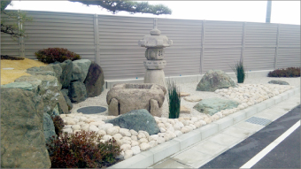 運輸会社様の交通安全祈願の御社と庭園工事